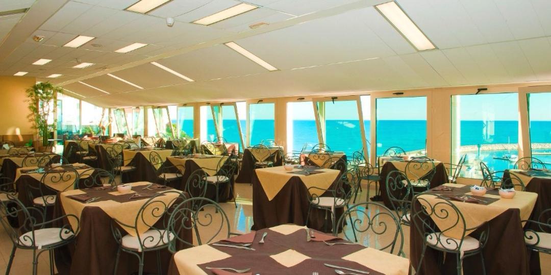 Hotel Borgo Marina Роди-Гарганико Экстерьер фото