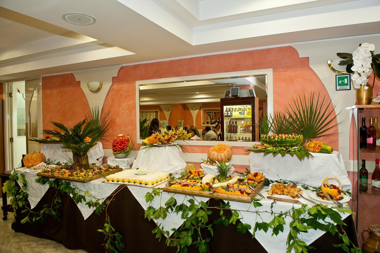 Hotel Borgo Marina Роди-Гарганико Экстерьер фото