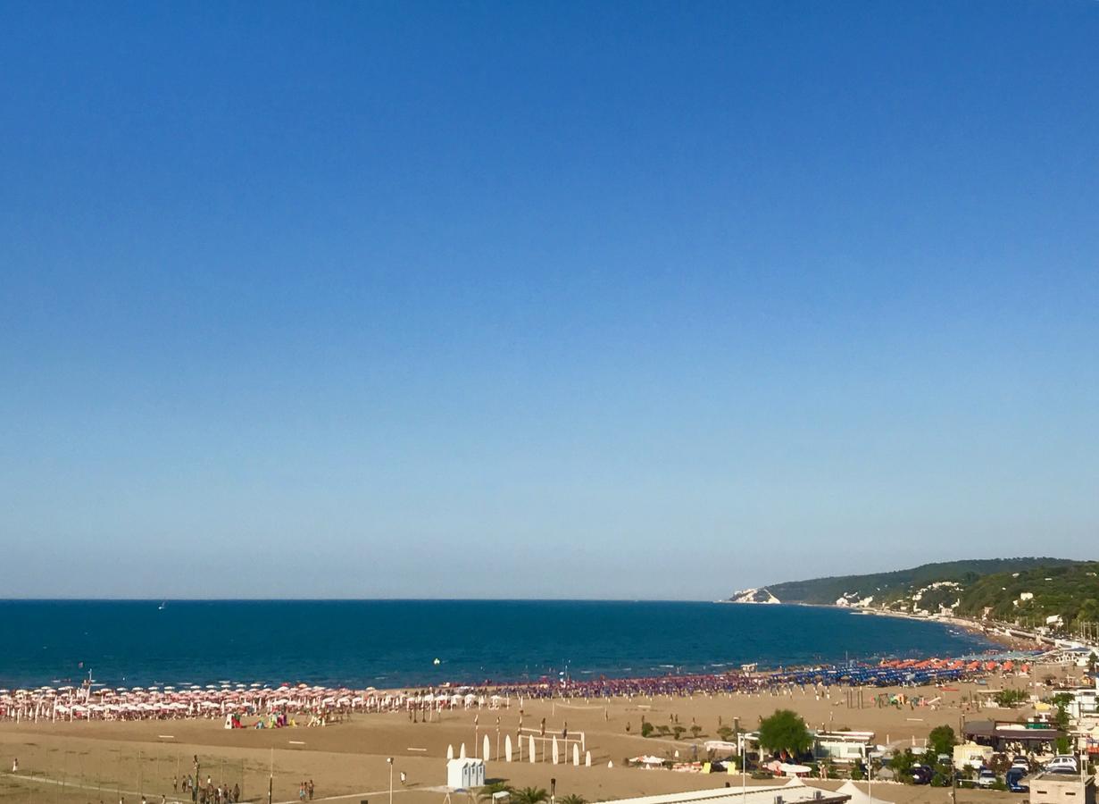 Hotel Borgo Marina Роди-Гарганико Экстерьер фото