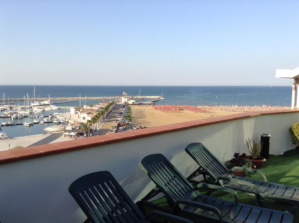 Hotel Borgo Marina Роди-Гарганико Экстерьер фото