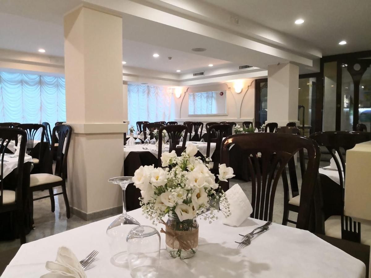 Hotel Borgo Marina Роди-Гарганико Экстерьер фото